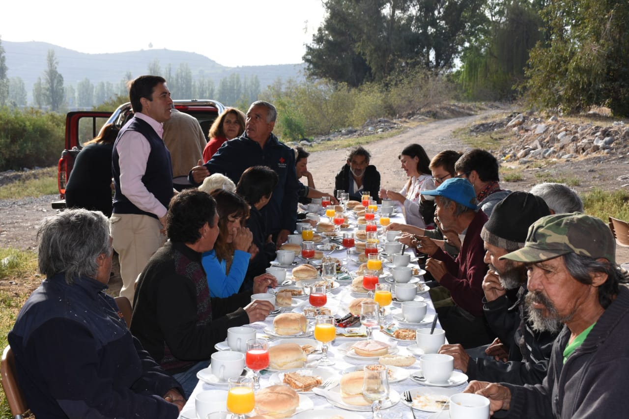 “CESFAM Cordillera Andina recibe reconocimiento por su destacada participación en programa Noche Digna” .